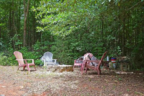 450 Waspnest Road Wellford SC 29385