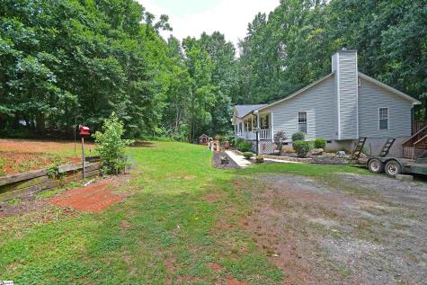 450 Waspnest Road Wellford SC 29385