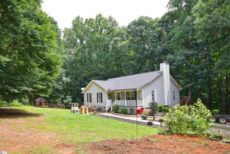 450 Waspnest Road Wellford SC 29385
