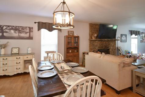450 Waspnest Road Wellford SC 29385