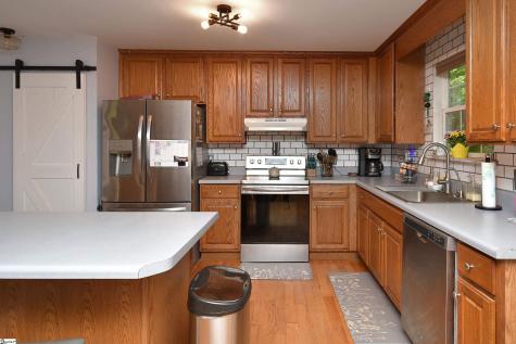 450 Waspnest Road Wellford SC 29385