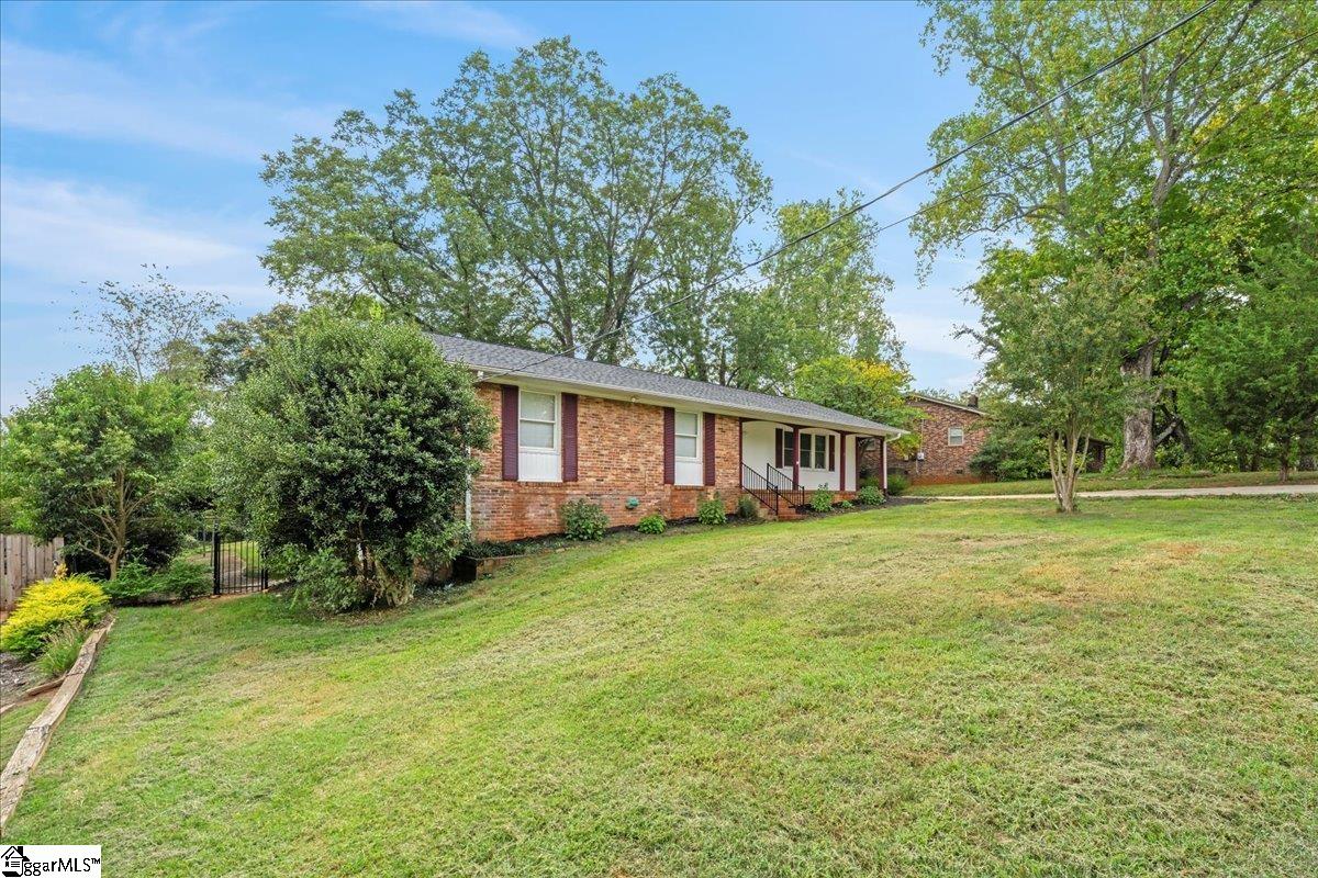 16 Starsdale Circle Greenville SC 29609