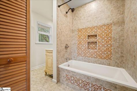 16 Starsdale Circle Greenville SC 29609