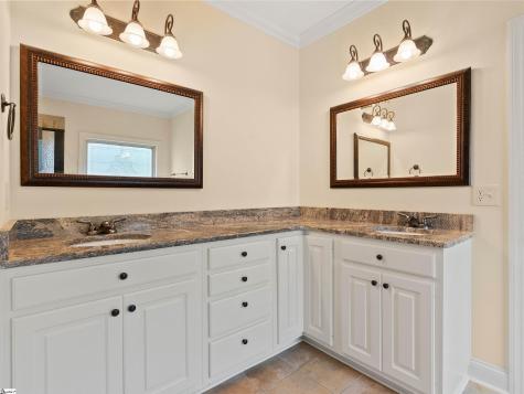114 Royal Troon Campobello SC 29322