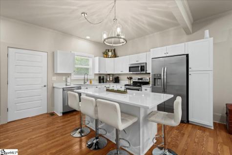 26 W 5th Street Greenville SC 29611