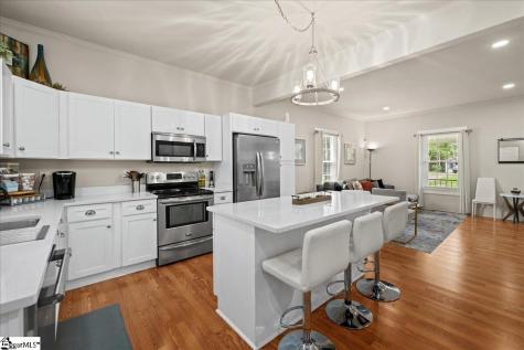 26 W 5th Street Greenville SC 29611