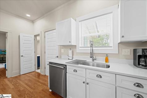 26 W 5th Street Greenville SC 29611