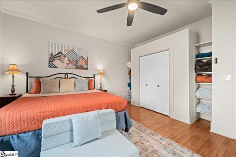 26 W 5th Street Greenville SC 29611