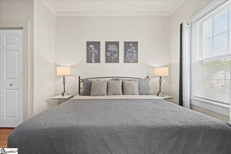 26 W 5th Street Greenville SC 29611