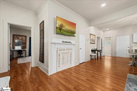 26 W 5th Street Greenville SC 29611