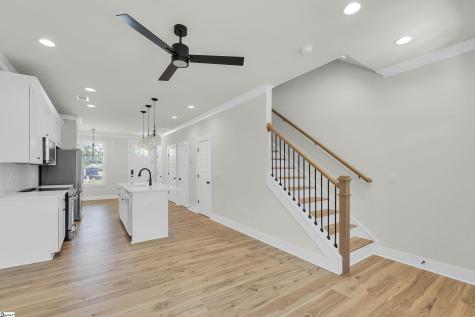 9 Hawthorne Lane Greenville SC 29605