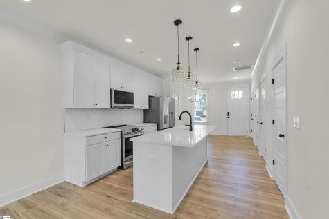 9 Hawthorne Lane Greenville SC 29605