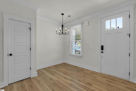 9 Hawthorne Lane Greenville SC 29605