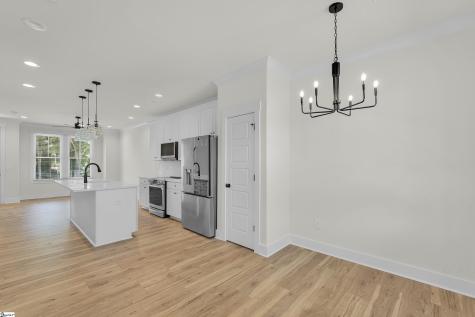 9 Hawthorne Lane Greenville SC 29605