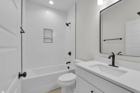 9 Hawthorne Lane Greenville SC 29605