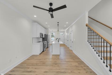 9 Hawthorne Lane Greenville SC 29605