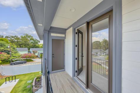 9 Hawthorne Lane Greenville SC 29605