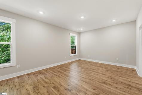 318 Breakwater Lane Seneca SC 29678
