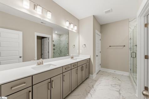 318 Breakwater Lane Seneca SC 29678