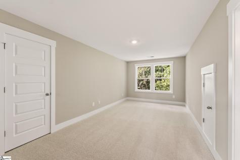 318 Breakwater Lane Seneca SC 29678