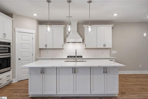 318 Breakwater Lane Seneca SC 29678