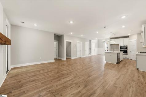318 Breakwater Lane Seneca SC 29678