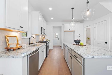 34 Lowndes Hill Road Greenville SC 29607