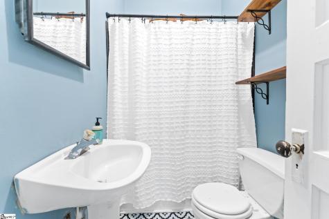 108 East B Avenue Easley SC 29640