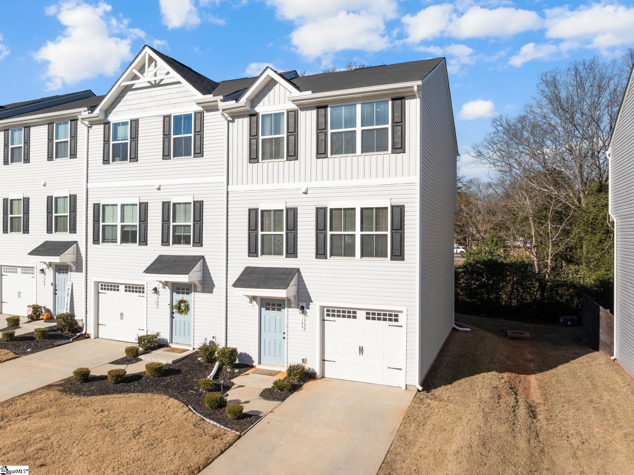 109 Brooklane Court Easley SC 29642