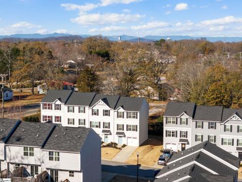 109 Brooklane Court Easley SC 29642