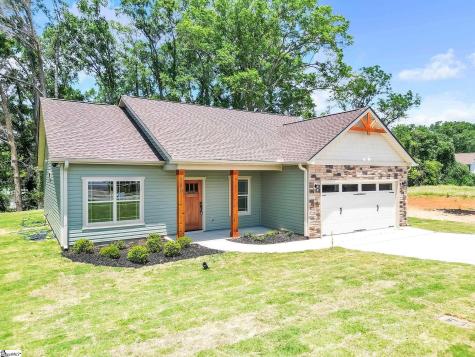 110 Saluda Street Belton SC 29672