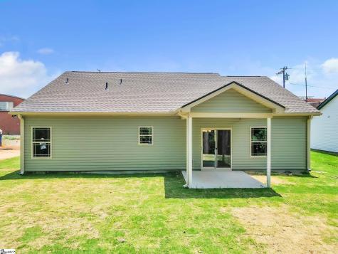 110 Saluda Street Belton SC 29672