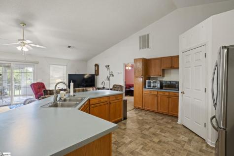 445 Cangleglow Drive Boiling Springs SC 29316