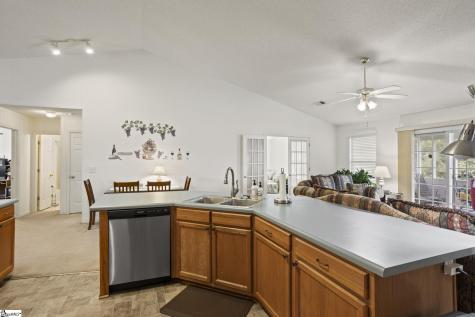 445 Cangleglow Drive Boiling Springs SC 29316