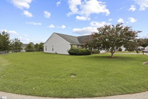 445 Cangleglow Drive Boiling Springs SC 29316
