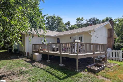 22 Woodview Drive Taylors SC 29687