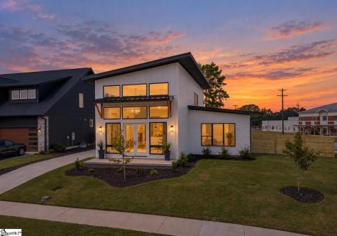 8 Village Crest Drive Greenville SC 29607