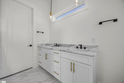 8 Village Crest Drive Greenville SC 29607