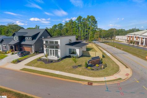 8 Village Crest Drive Greenville SC 29607