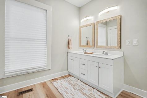 26 2nd Avenue Greenville SC 29609