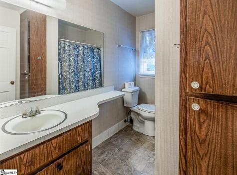 1 B Heritage Court Greenville SC 29615