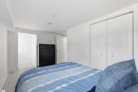 14 Hawthorne Lane Greenville SC 29605