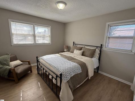 102 W Maple Street Clinton SC 29325