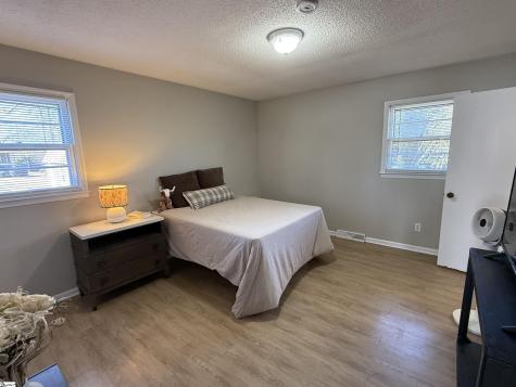 102 W Maple Street Clinton SC 29325