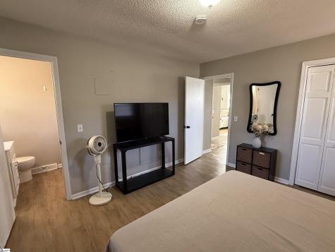 102 W Maple Street Clinton SC 29325