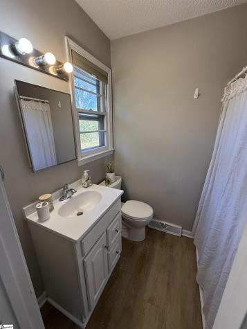 102 W Maple Street Clinton SC 29325