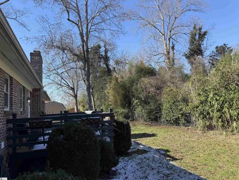 102 W Maple Street Clinton SC 29325