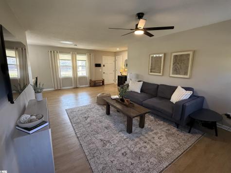 102 W Maple Street Clinton SC 29325