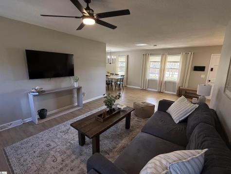 102 W Maple Street Clinton SC 29325