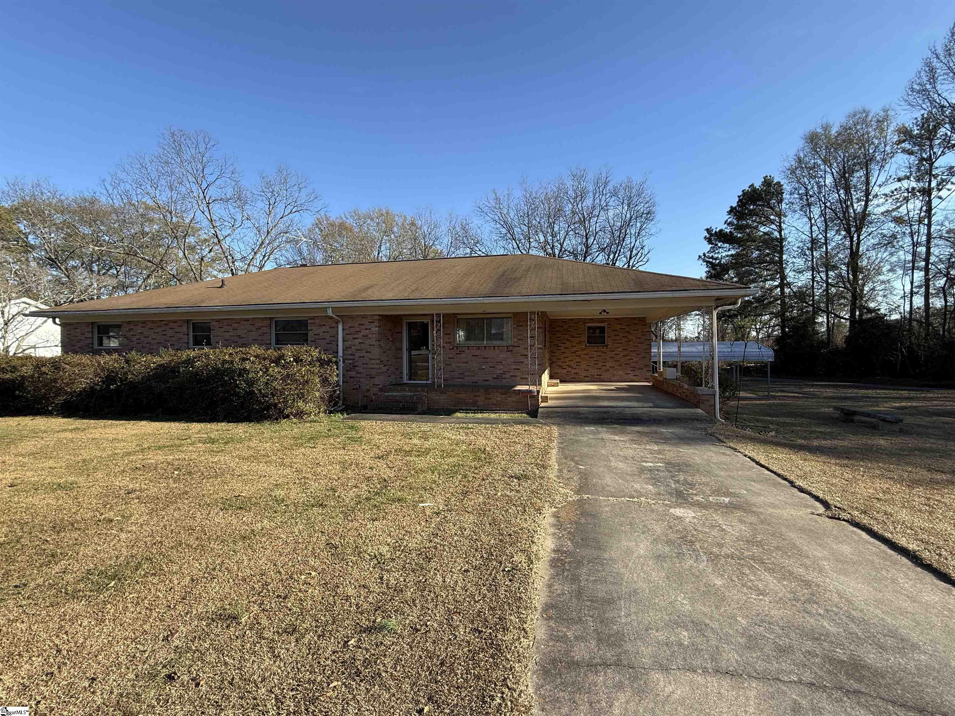 600 N Adair Street Clinton SC 29325